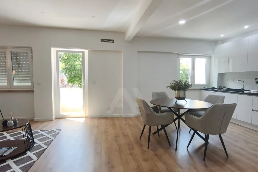 Apartamento T3 para Venda em Benfica Foto 8