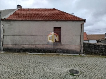 Moradia T4 para Venda em Foios