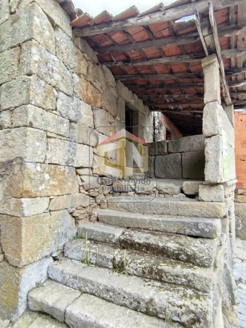 Moradia T1 para Venda em Seixo do Côa e Vale Longo