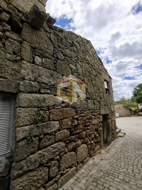 Moradia T1 para Venda em Seixo do Côa e Vale Longo