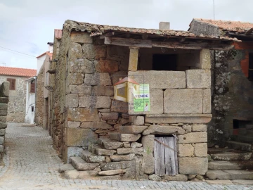 Moradia T1 para Venda em Seixo do Côa e Vale Longo