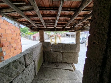 Moradia T1 para Venda em Seixo do Côa e Vale Longo