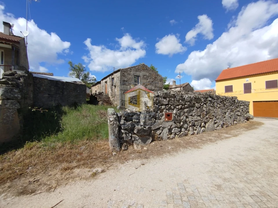 Moradia T3 para Venda em Rendo Foto 23
