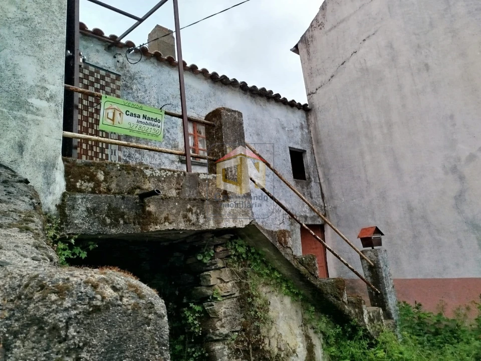 Moradia T2 para Venda em Malcata Foto 6