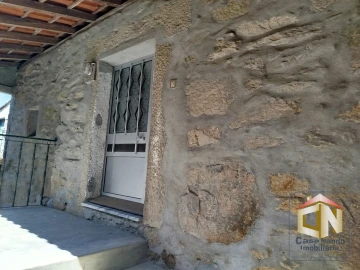 Moradia T2 para Venda em Seixo do Côa e Vale Longo