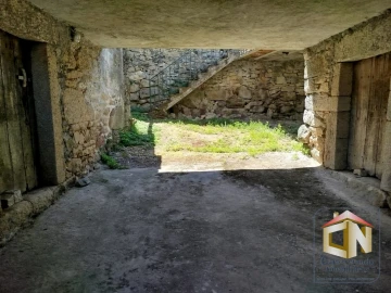 Moradia T2 para Venda em Seixo do Côa e Vale Longo