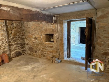 Moradia T2 para Venda em Seixo do Côa e Vale Longo