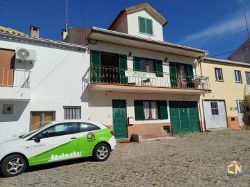 Moradia T3 para Venda em Sabugal e Aldeia de Santo António