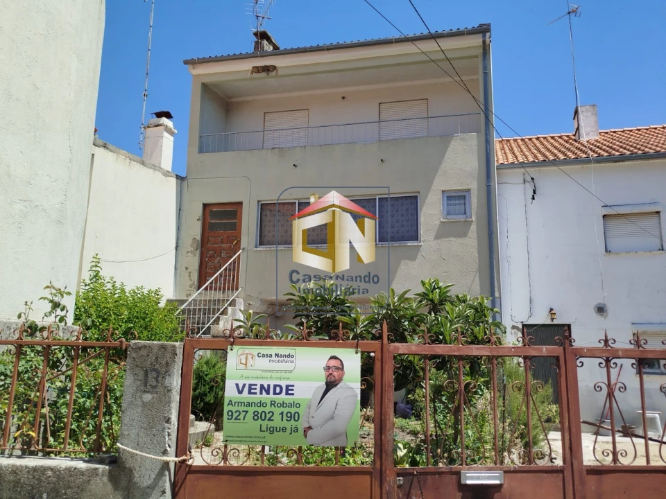 Moradia T3 para Venda em Aldeia da Ponte Foto 1