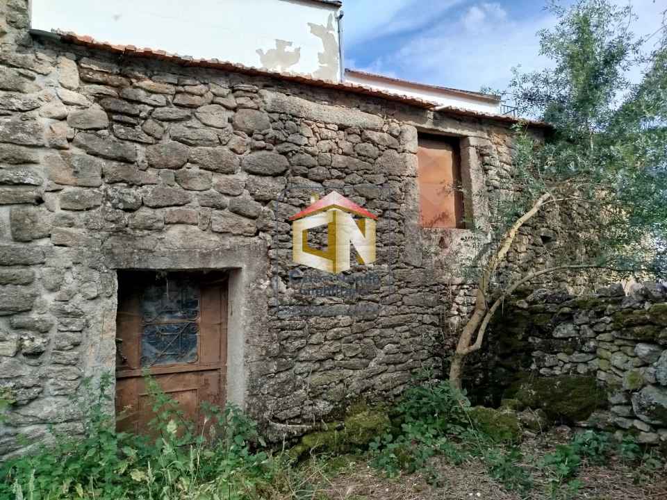 Moradia T3 para Venda em Aldeia da Ponte Foto 5