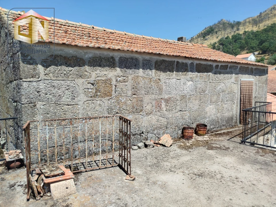 Moradia T2 para Venda em Sortelha Foto 13