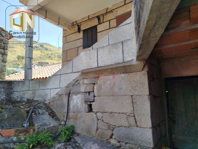 Moradia T2 para Venda em Sortelha Foto 3