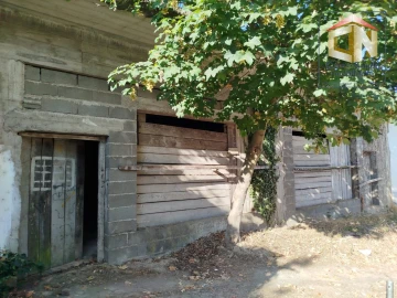 Armazém para Venda em Sabugal e Aldeia de Santo António