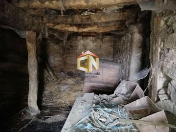 Moradia T5 para Venda em Lajeosa e Forcalhos