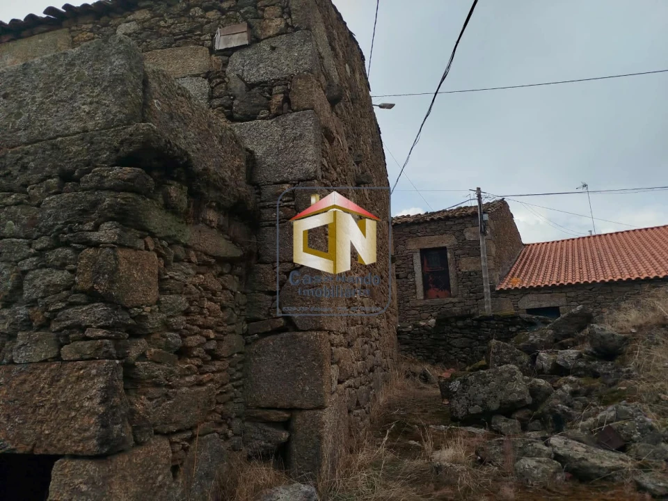 Moradia T5 para Venda em Lajeosa e Forcalhos Foto 32