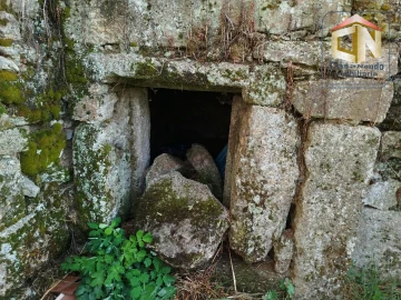 Moradia T2 para Venda em Lajeosa e Forcalhos