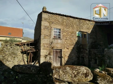 Moradia T2 para Venda em Lajeosa e Forcalhos
