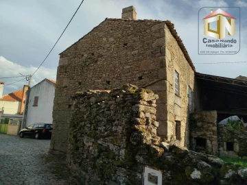 Moradia T2 para Venda em Lajeosa e Forcalhos
