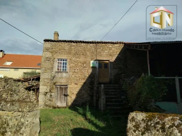 Moradia T2 para Venda em Lajeosa e Forcalhos
