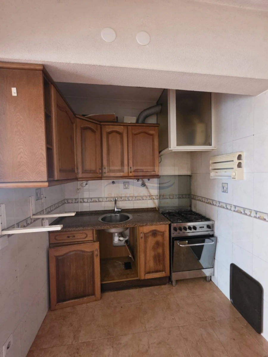 Apartamento T1 para Venda em Massamá e Monte Abraão Foto 14