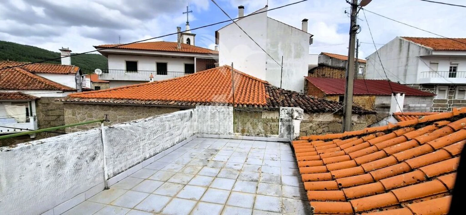 Moradia T3 para Venda em Vale de Prazeres e Mata da Rainha Foto 3
