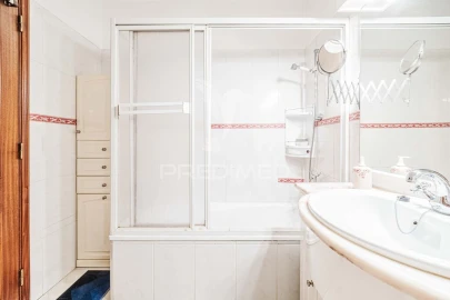 Apartamento T2 para Venda em Massamá e Monte Abraão