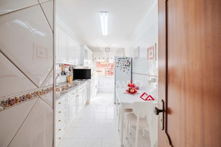 Apartamento T2 para Venda em Massamá e Monte Abraão Foto 20