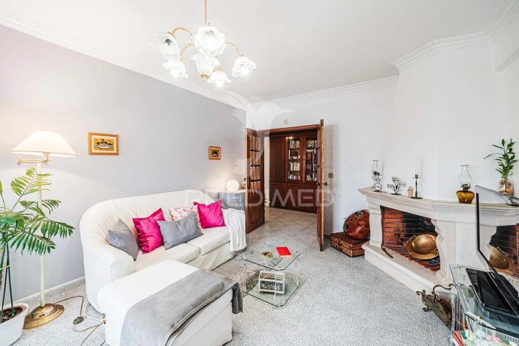 Apartamento T2 para Venda em Massamá e Monte Abraão Foto 4