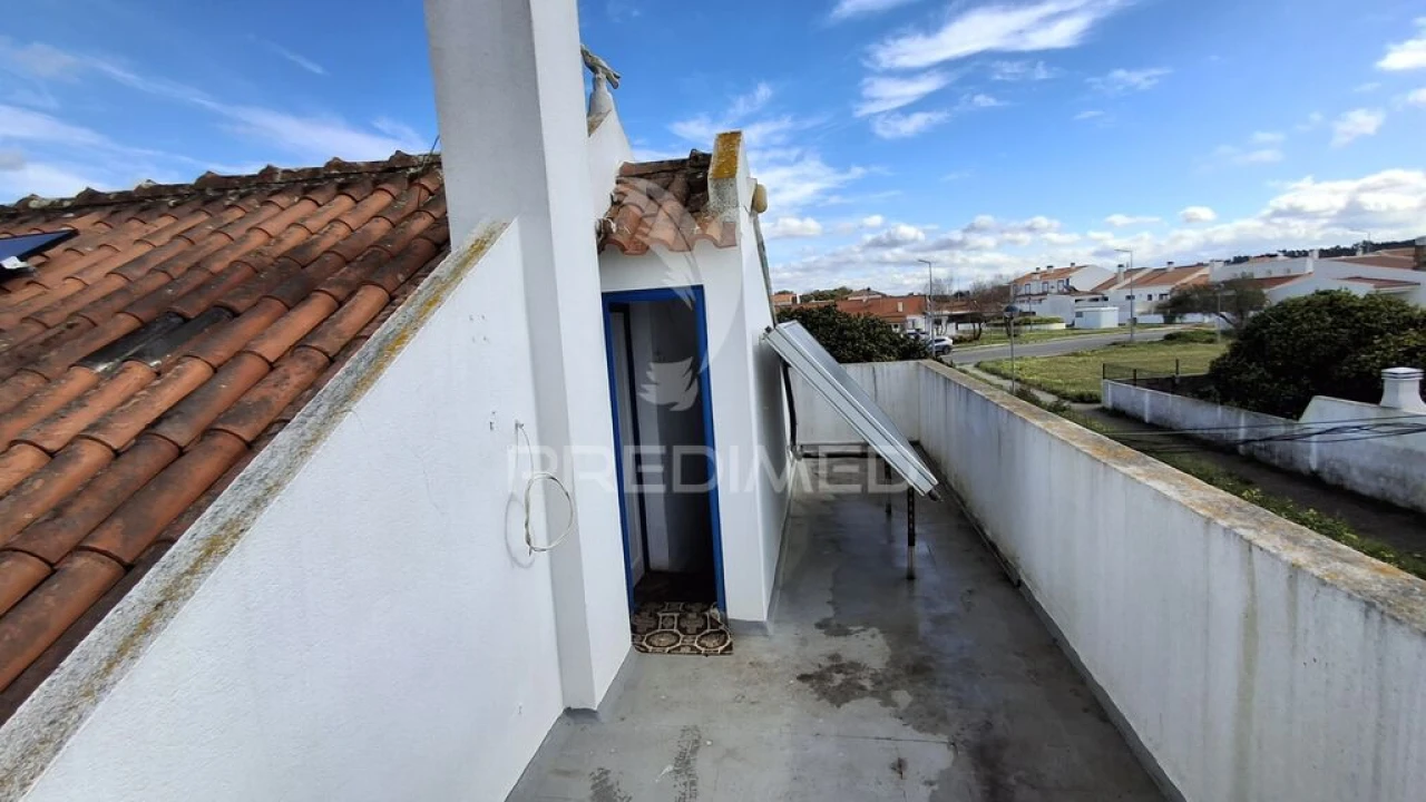 Moradia T3 para Venda em Longueira/Almograve Foto 8