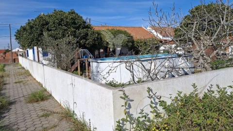 Moradia T3 para Venda em Longueira/Almograve