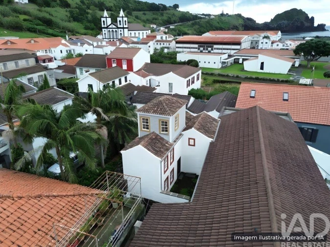 Moradia T3 para Venda em Lajes do Pico Foto 12