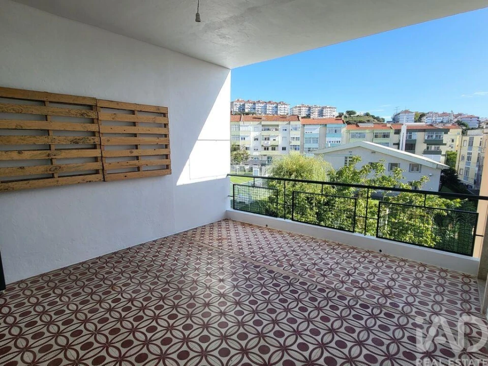 Apartamento T2 para Arrendamento em Agualva e Mira-Sintra Foto 1