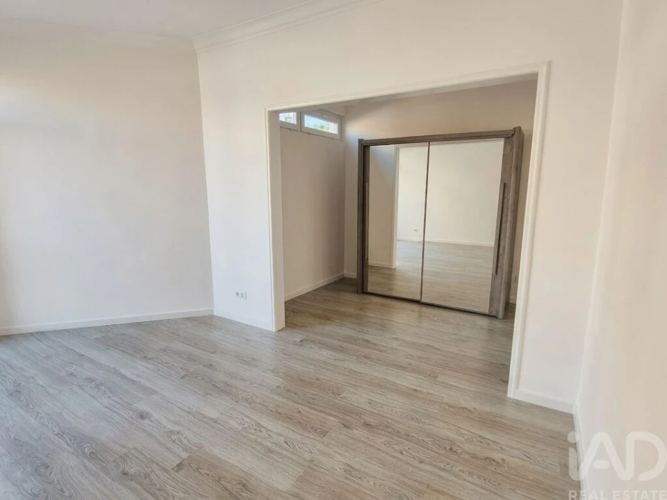 Apartamento T2 para Arrendamento em Agualva e Mira-Sintra Foto 10