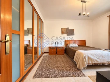 Moradia T4 para Venda em Ossela