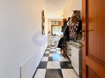 Moradia T4 para Venda em Ossela