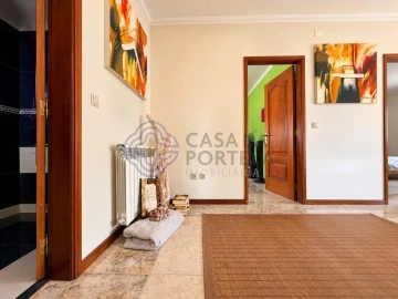 Moradia T4 para Venda em Ossela