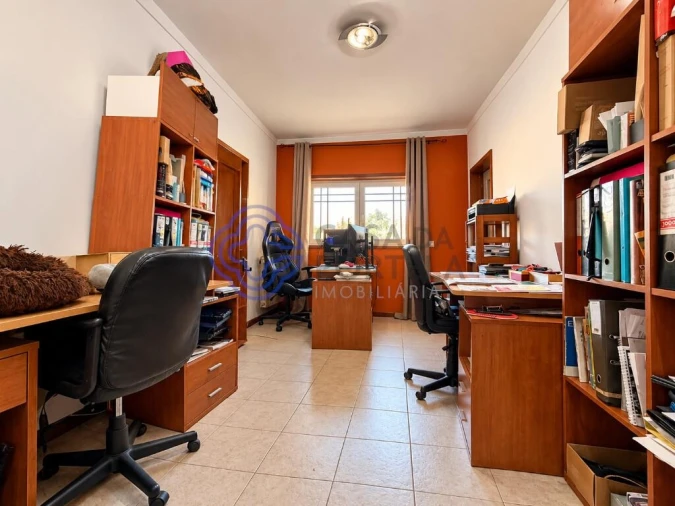 Moradia T4 para Venda em Ossela Foto 25