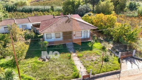 Moradia T3 para Venda em A dos Francos