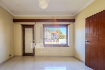 Moradia T3 para Venda em A dos Francos