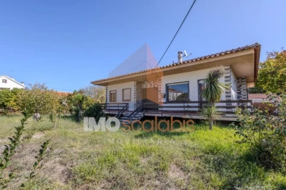 Moradia T3 para Venda em A dos Francos