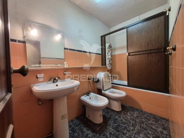Apartamento T1 para Venda em Massamá e Monte Abraão