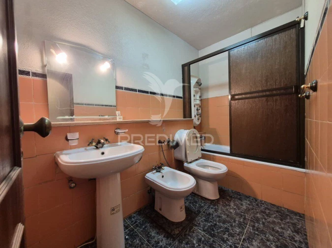 Apartamento T1 para Venda em Massamá e Monte Abraão Foto 11