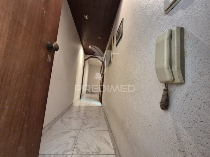Apartamento T1 para Venda em Massamá e Monte Abraão Foto 6
