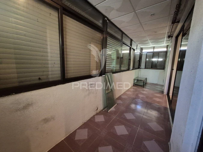 Apartamento T1 para Venda em Massamá e Monte Abraão Foto 2