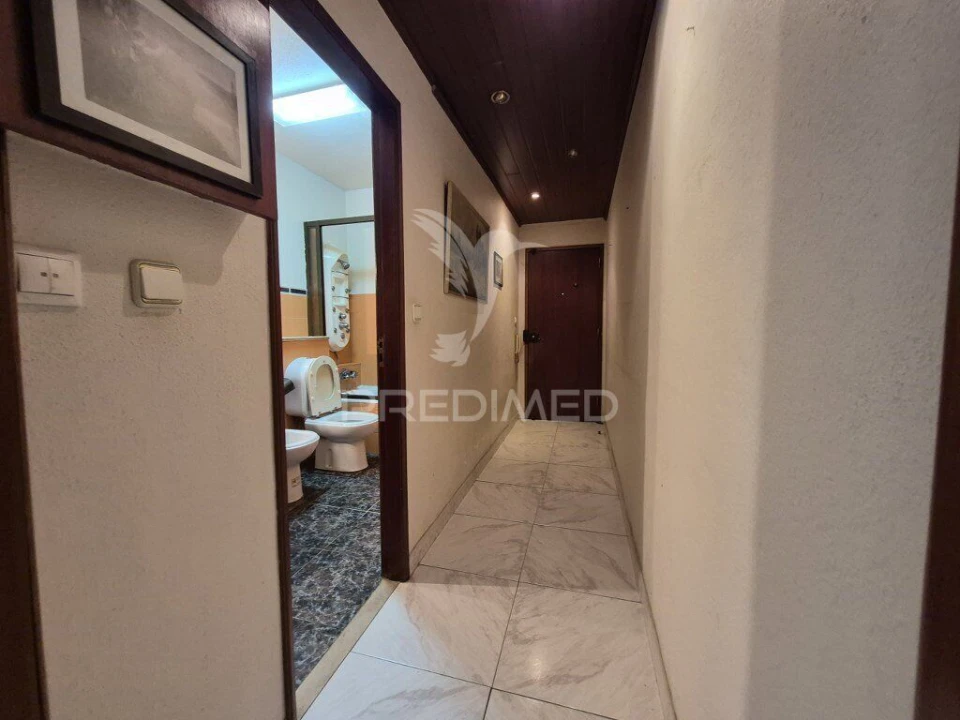 Apartamento T1 para Venda em Massamá e Monte Abraão Foto 7
