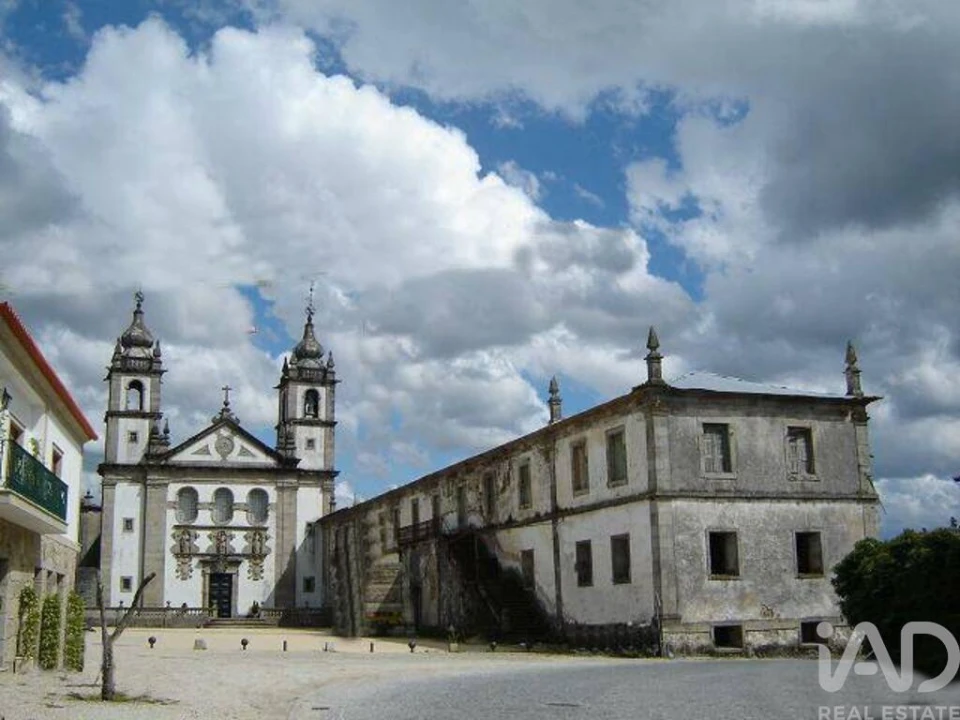 Moradia para Venda em Bouro (Santa Maria) Foto 31