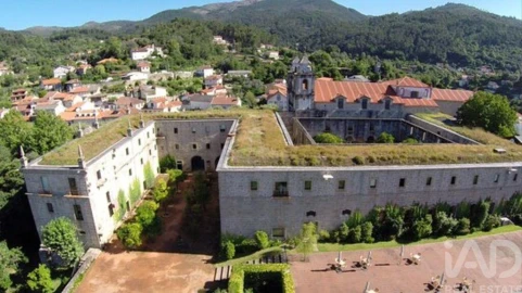Moradia para Venda em Bouro (Santa Maria)