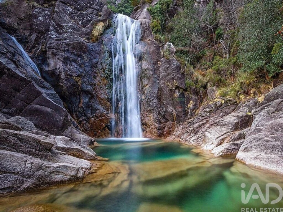 Moradia para Venda em Bouro (Santa Maria) Foto 28