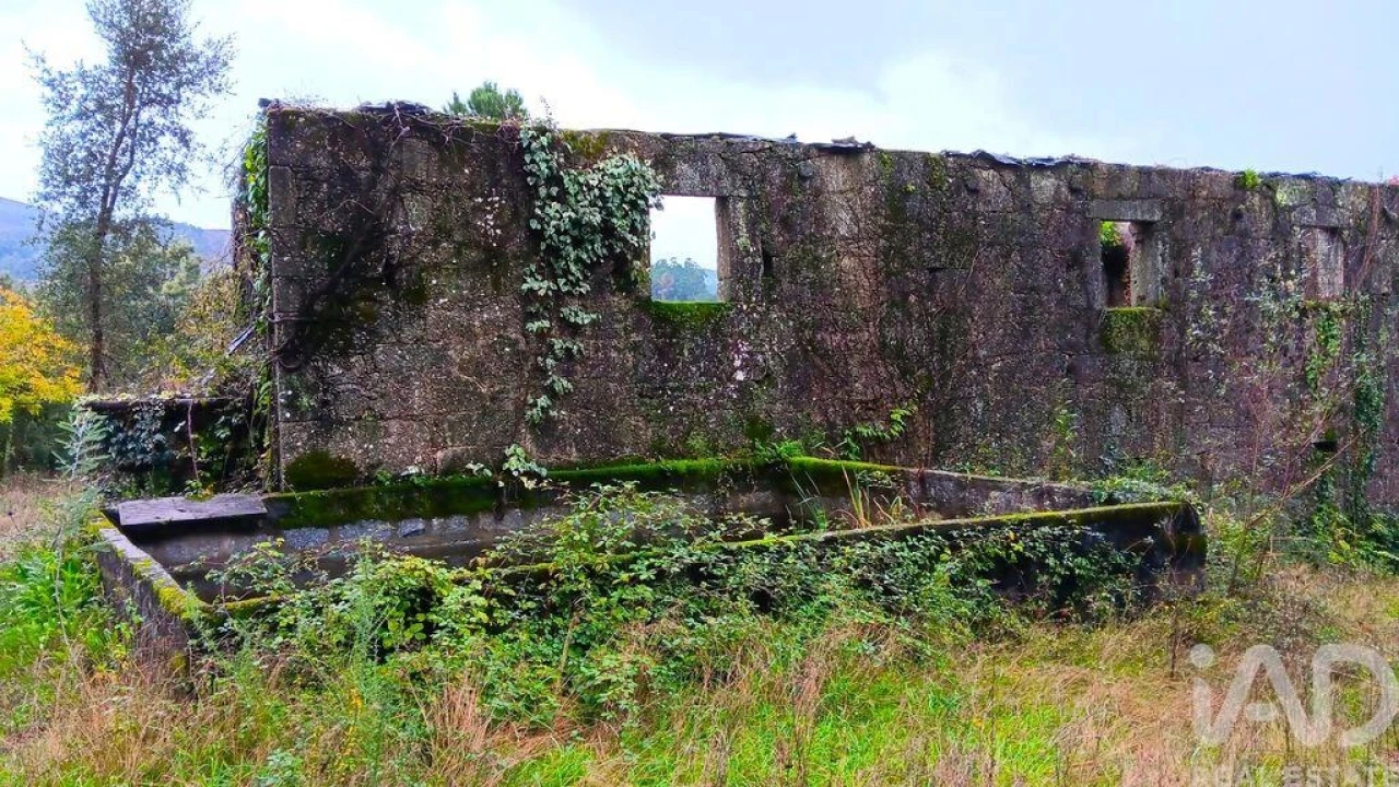 Moradia para Venda em Bouro (Santa Maria) Foto 5