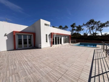 Moradia T4 para Venda em Foz do Arelho